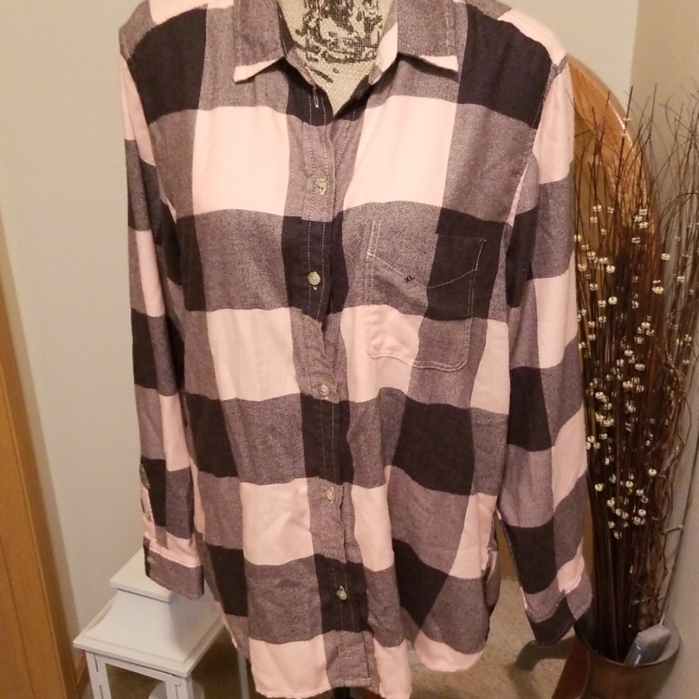 🧡New American Eagle shirt🧡 - Picture 3 of 8